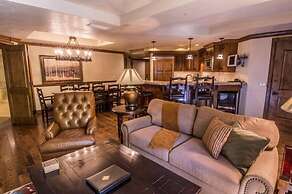 Aspen Mountain Residences, 2 Bedroom Luxury Residence Club Condo