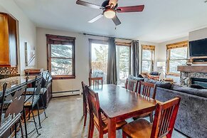 Perfectly Placed 2 Bedroom Vacation Rental in Historic Downtown Brecke