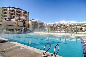 Perfectly Placed 2 Bedroom Vacation Rental in Historic Downtown Brecke