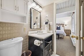 2 Bedroom Condo in Downtown Aspen, Just One Block to Silver Queen Gond