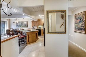 2 Bedroom Condo in Downtown Aspen, Just One Block to Silver Queen Gond