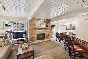 2 Bedroom Condo in Downtown Aspen, Just One Block to Silver Queen Gond