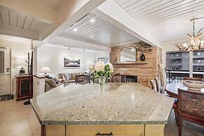 2 Bedroom Condo in Downtown Aspen, Just One Block to Silver Queen Gond