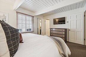 2 Bedroom Condo in Downtown Aspen, Just One Block to Silver Queen Gond