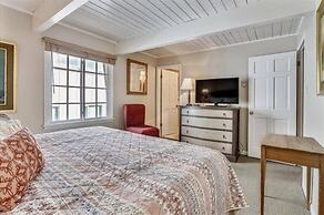 2 Bedroom Condo in Downtown Aspen, Just One Block to Silver Queen Gond