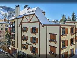 3 Bedroom Condo at Boutique Resort With Hot Tub Access and Within Walk