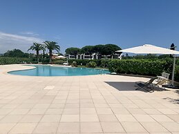 Studio moderne - Port de Mandelieu - Proche Mer -