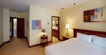 Cascade Village 2 Bedroom Condo, Mere Steps to Chair Lift With Pool an