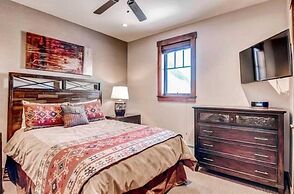 Luxury 4 Bedroom Penthouse Rental off Main Street Within Walking Dista