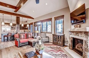 Luxury 4 Bedroom Penthouse Rental off Main Street Within Walking Dista