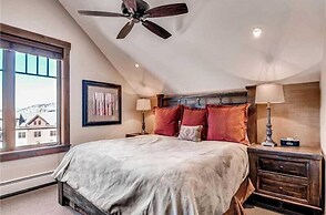 Luxury 4 Bedroom Penthouse Rental off Main Street Within Walking Dista