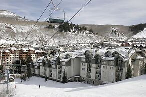 Upscale Ski in, Ski out 1 Bedroom Mountain Vacation Rental With Access