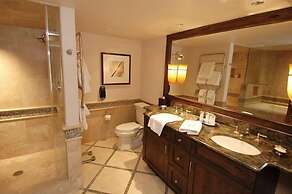 Aspen St. Regis Luxury 3 Bedroom Residence - 5-star Resort in World Cl