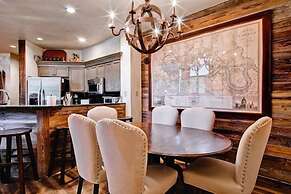 Luxury 3 Bedroom Ski in, Ski out Mountain Vacation Rental at the Base 