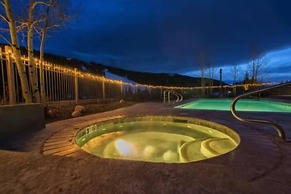 Red Hawk Townhomes 2 Bedroom Rental in River Run Village