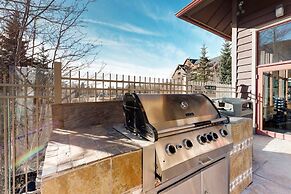 Red Hawk Townhomes 2 Bedroom Rental in River Run Village