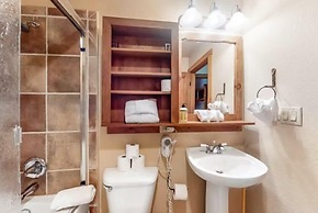 Red Hawk Townhomes 2 Bedroom Rental in River Run Village