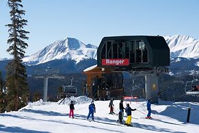 Red Hawk Townhomes 2 Bedroom Rental in River Run Village