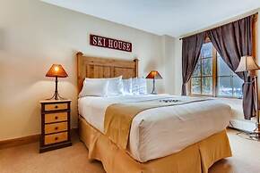 Beautiful 2 Bedroom Mountain Condo in River Run Village With Hot Tub A