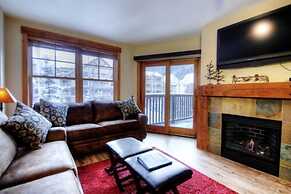 Beautiful 2 Bedroom Mountain Condo in River Run Village With Hot Tub A