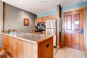 Beautiful 1 Bedroom Mountain Condo in River Run Village With Hot Tub A