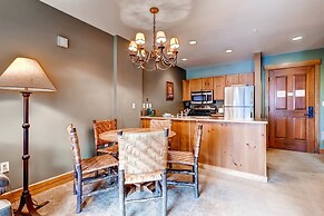 Beautiful 1 Bedroom Mountain Condo in River Run Village With Hot Tub A