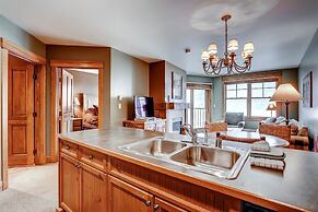 Beautiful 1 Bedroom Mountain Condo in River Run Village With Hot Tub A
