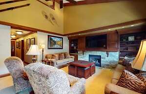 Exclusive 4 Bedroom Ski in, Ski out Vacation Rental With Hot Tubs and 