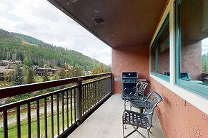 Exclusive 4 Bedroom Ski in, Ski out Vacation Rental With Hot Tubs and 