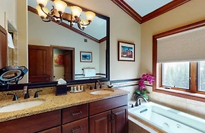 Exclusive 4 Bedroom Ski in, Ski out Vacation Rental With Hot Tubs and 