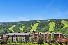 Luxury 2 Bedroom Lionshead Village Condo, Short Walk to Gondola