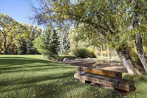 Premier 2 Bedroom Downtown Aspen Condo Just 100 Yards From the Gondola