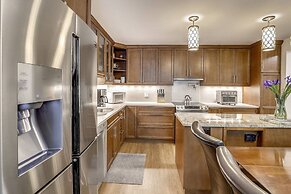 Premier 2 Bedroom Downtown Aspen Condo Just 100 Yards From the Gondola