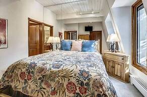 Exclusive 2 Bedroom Mountain Vacation Rental in the Heart of Downtown 