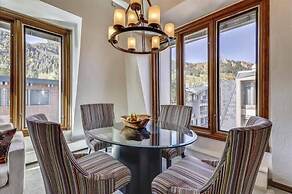 Exclusive 2 Bedroom Mountain Vacation Rental in the Heart of Downtown 