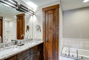 Luxury 3 Bedroom Breckenridge Vacation Rental With Stunning Mountain V