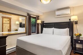 Luxury 1 Bedroom Mountain Vacation Rental, 100 Yards to Gondola in Lio