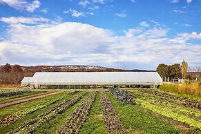Wildflower Farms, Auberge Collection