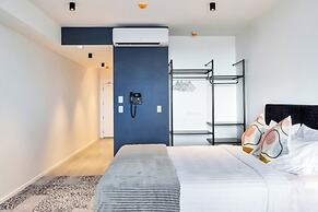 Roomie Apartment Hotel