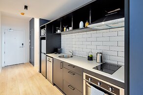 Roomie Apartment Hotel