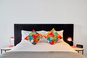 Roomie Apartment Hotel