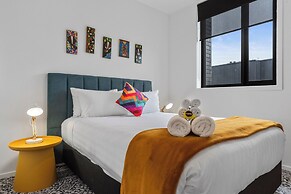 Roomie Apartment Hotel