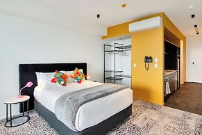 Roomie Apartment Hotel