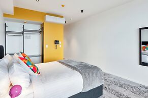 Roomie Apartment Hotel