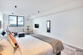 Roomie Apartment Hotel