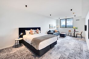 Roomie Apartment Hotel