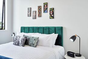 Roomie Apartment Hotel