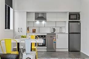 Roomie Apartment Hotel