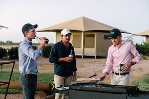 Mitchell Grass Retreat