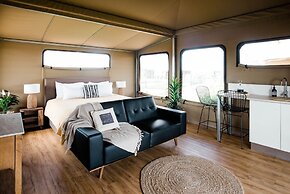 Mitchell Grass Retreat